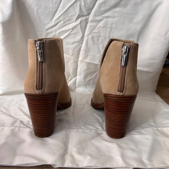 Vince Camuto Suede Ankle Booties – Gigietta – Size 8.5 - Picture 4 of 8